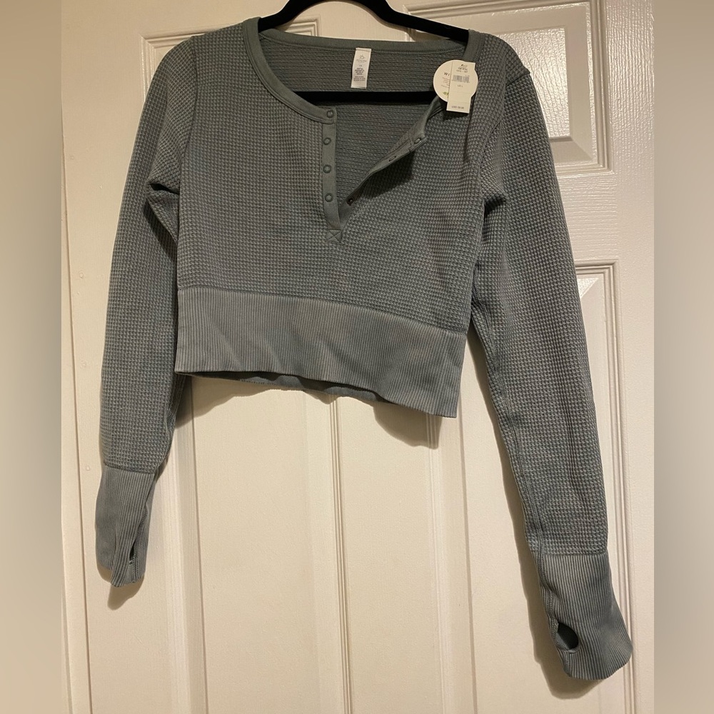 NWT Aerie cropped henley sage green L